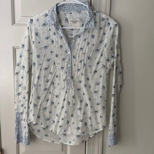 Abercrombie & Fitch White and Blue Floral Button-Up Blouse